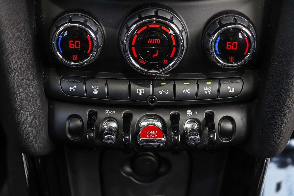 Used 2023 MINI Cooper 2-Door Hardtop FWD image 17