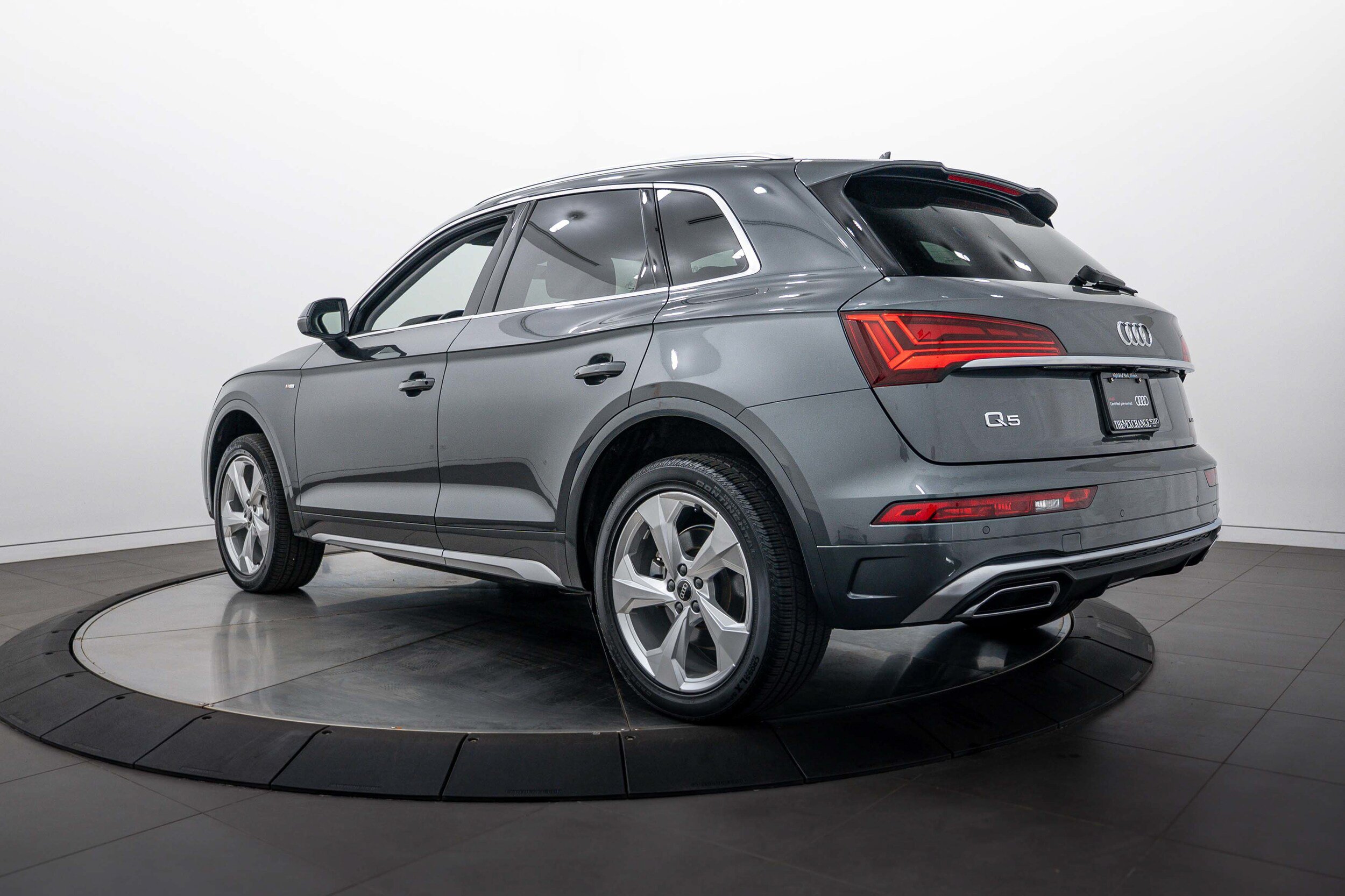 Certified 2023 Audi Q5 2.0T Premium Plus w/ Premium Plus Package AWD/4WD image 5