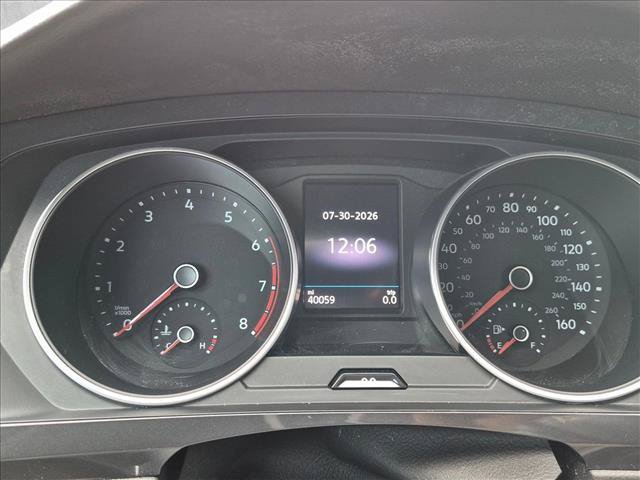 Used 2021 Volkswagen Tiguan SE R-Line FWD image 9