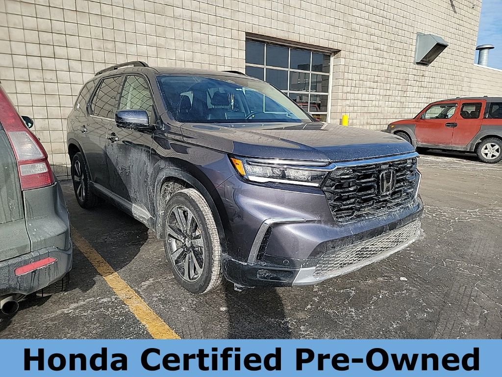 Certified 2025 Honda Pilot Touring image 4