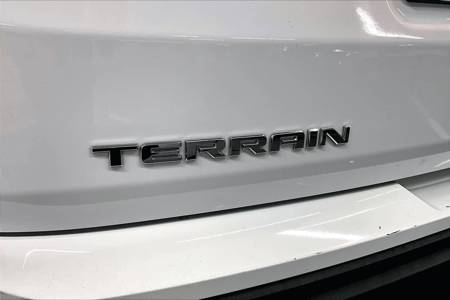 Used 2020 GMC Terrain SLE FWD image 9