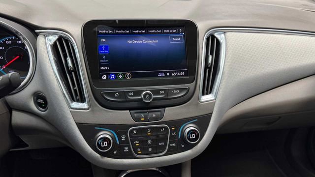 Used 2020 Chevrolet Malibu LT image 24