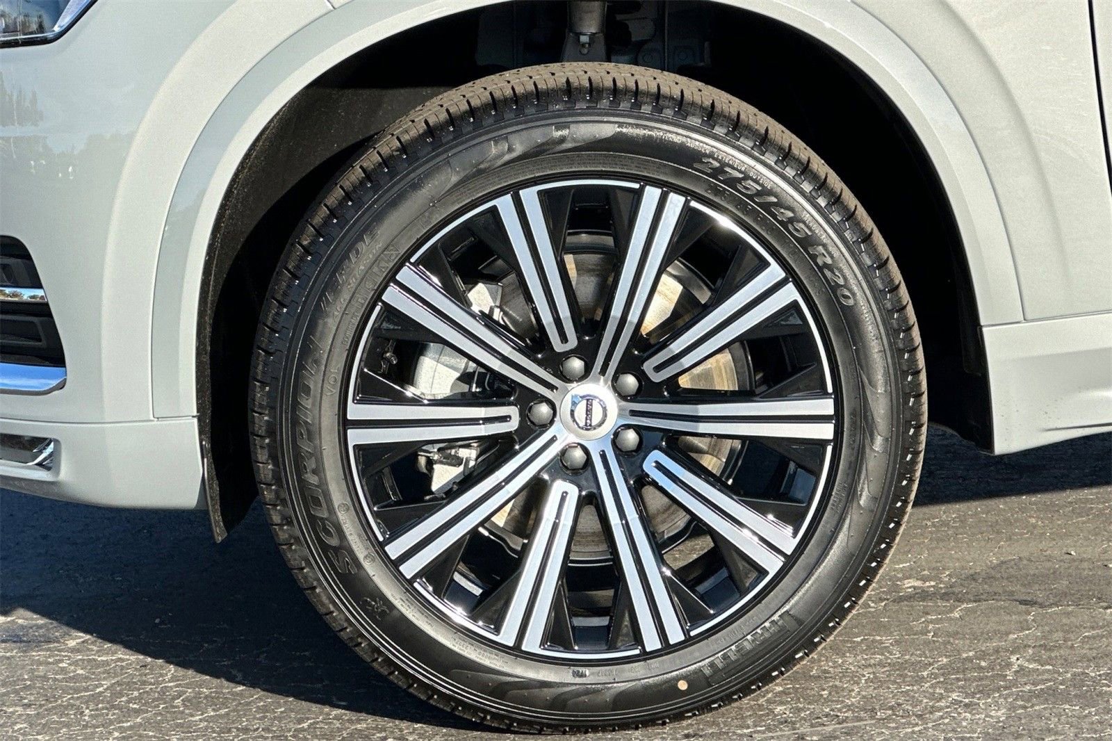 Certified 2025 Volvo XC90 B6 Core w/ Climate Package image 23