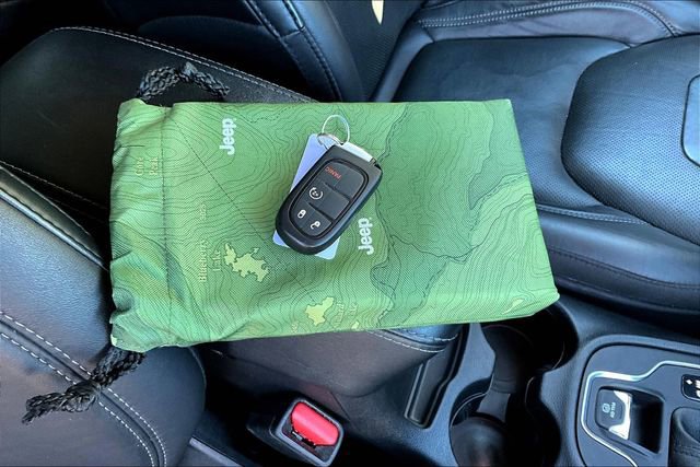 Used 2020 Jeep Cherokee Latitude Lux w/ Quick Order Package 2YH Lux image 10