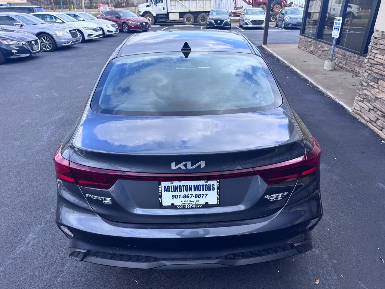 Used 2023 Kia Forte LX image 5