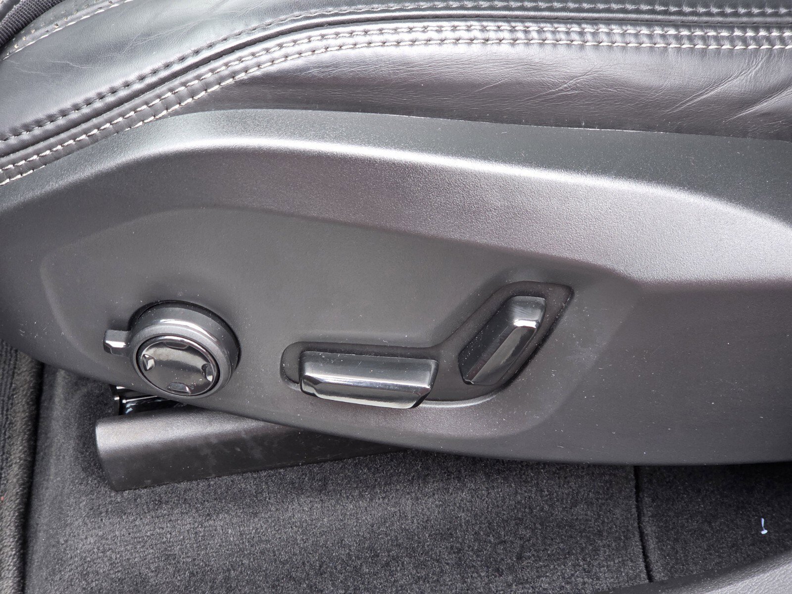 Used 2021 Volvo XC60 T5 Inscription w/ Advanced Package image 15