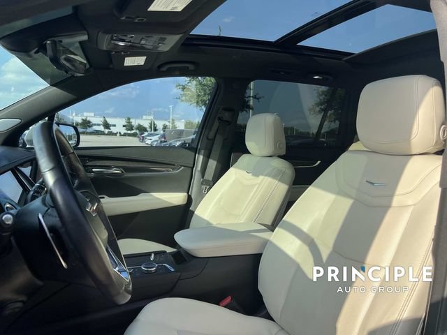Used 2023 Cadillac XT6 Sport w/ Technology Package AWD/4WD image 16