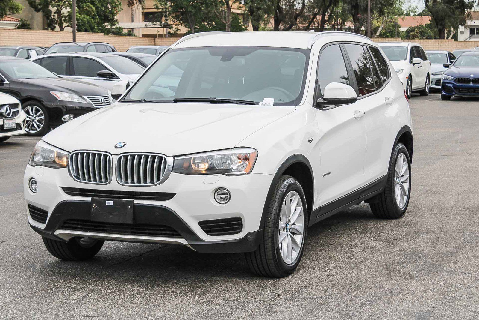 Used 2017 BMW X3 sDrive28i image 3