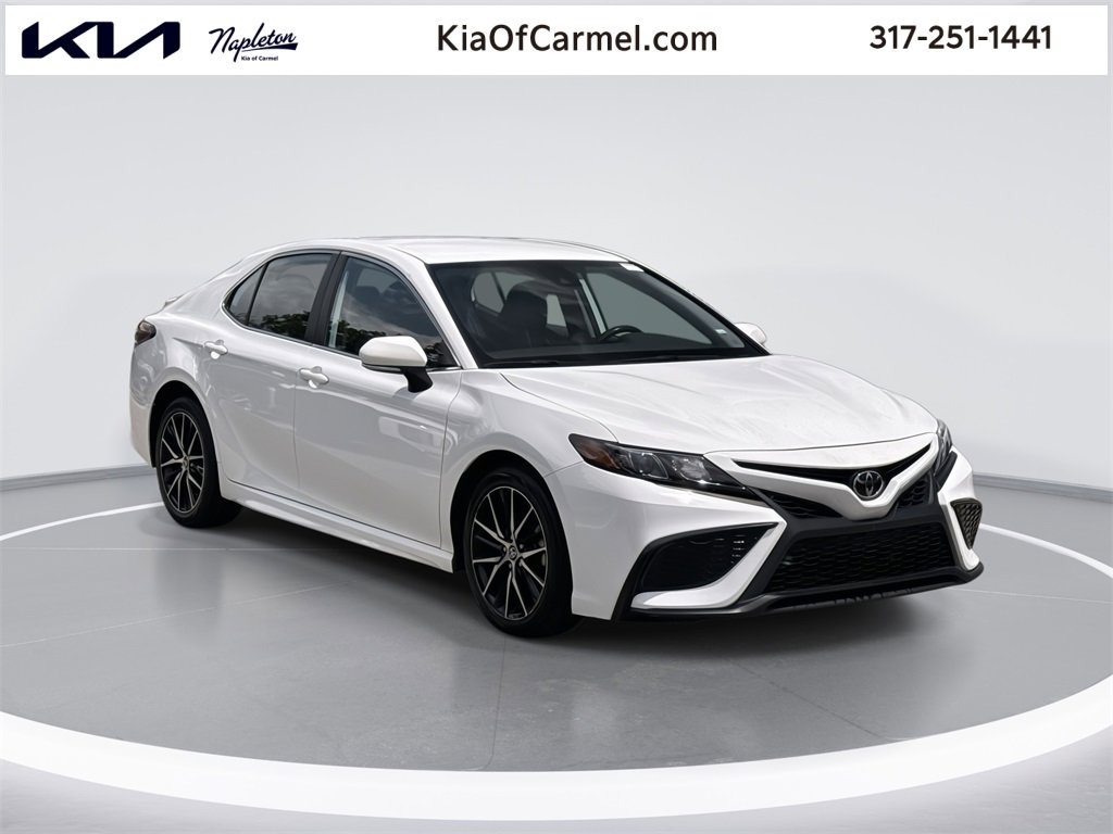 Used 2023 Toyota Camry SE