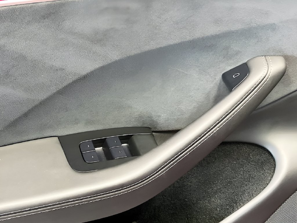Used 2025 Tesla Model 3 Long Range AWD/4WD image 18