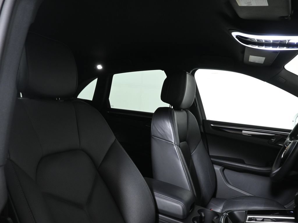 Used 2023 Porsche Macan S AWD/4WD image 38