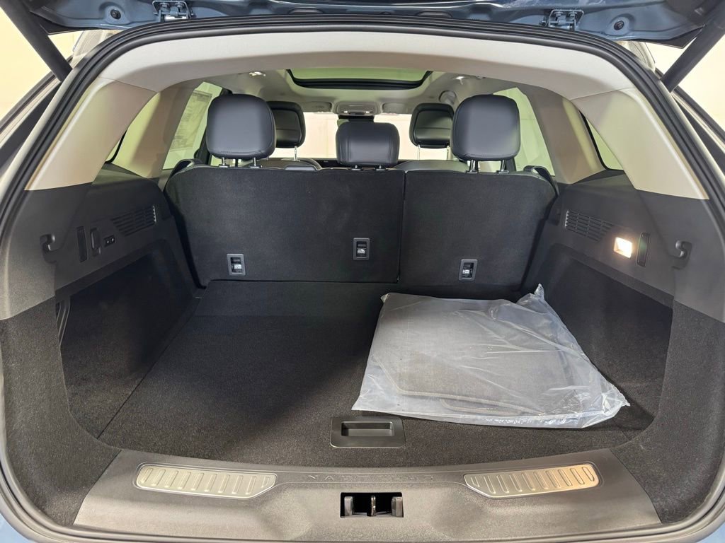 New 2026 Lincoln Nautilus Premier w/ Equipment Group 102A AWD/4WD image 24