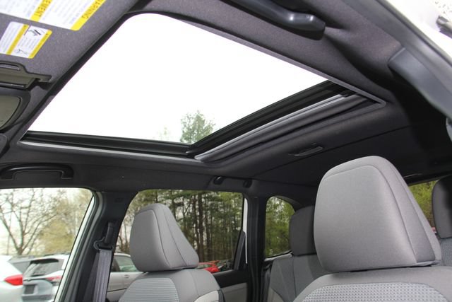 Used 2025 Subaru Forester Premium AWD/4WD image 19