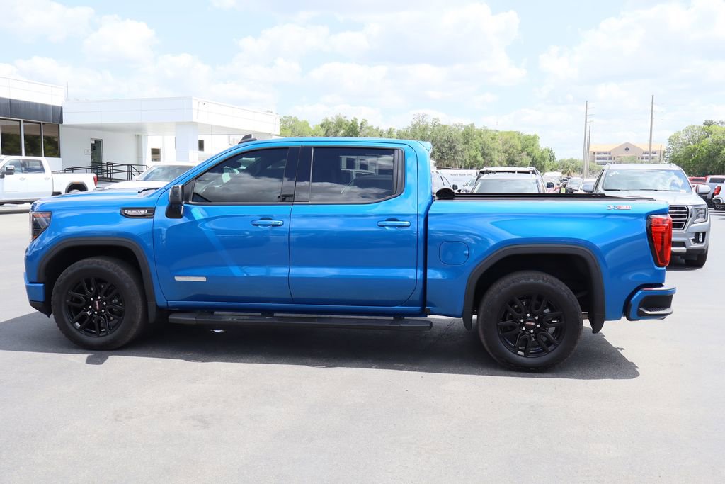 Used 2022 GMC Sierra 1500 Elevation w/ Elevation Premium Package AWD/4WD image 5
