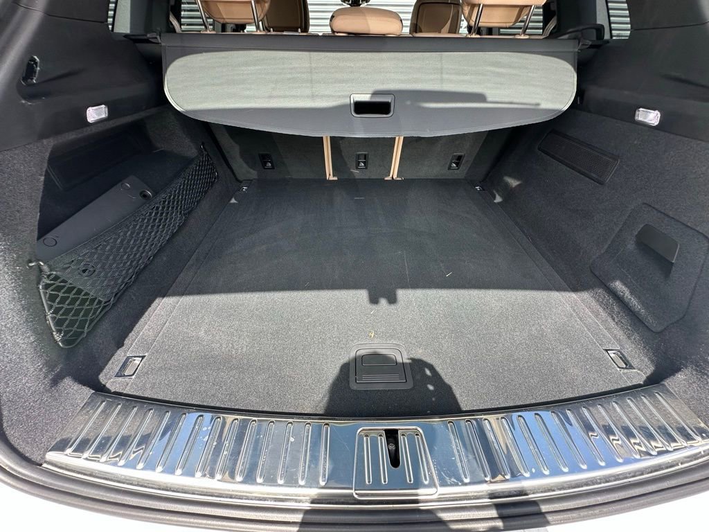 Certified 2023 Porsche Cayenne Platinum Edition image 41