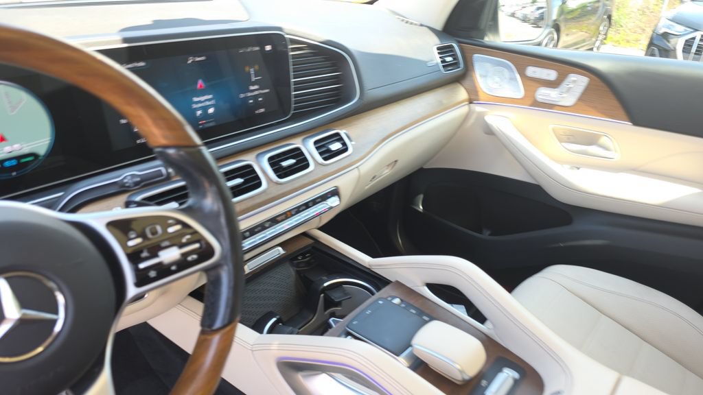 Used 2021 Mercedes-Benz GLS 580 4MATIC image 21