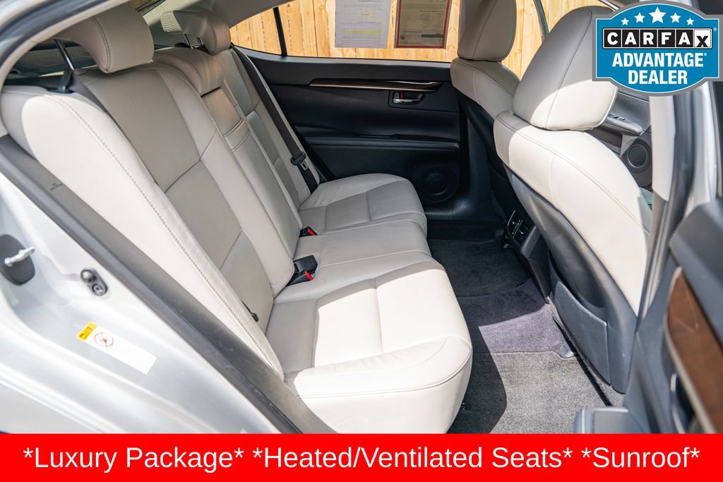 Used 2013 Lexus ES 350 w/ Luxury Pkg FWD image 19