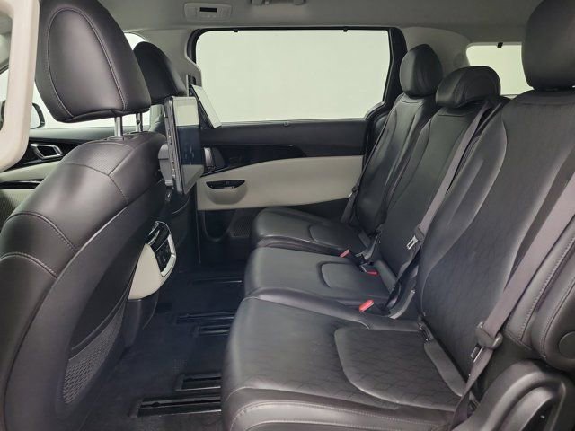 Used 2024 Kia Carnival SX FWD image 12