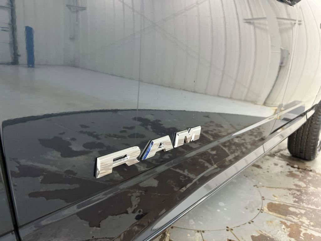 New 2026 RAM 2500 Laramie AWD/4WD image 26