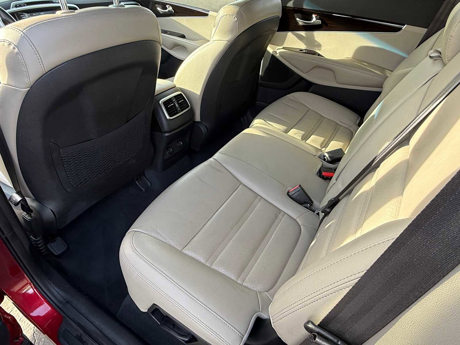 Used 2019 Kia Sorento EX image 17