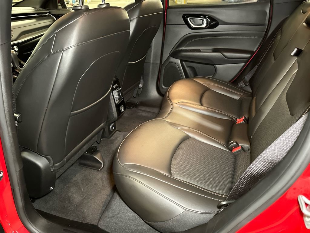 Used 2022 Jeep Compass Limited image 15