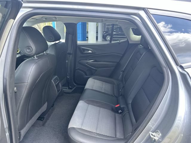 Used 2024 Chevrolet Trax LT FWD image 27