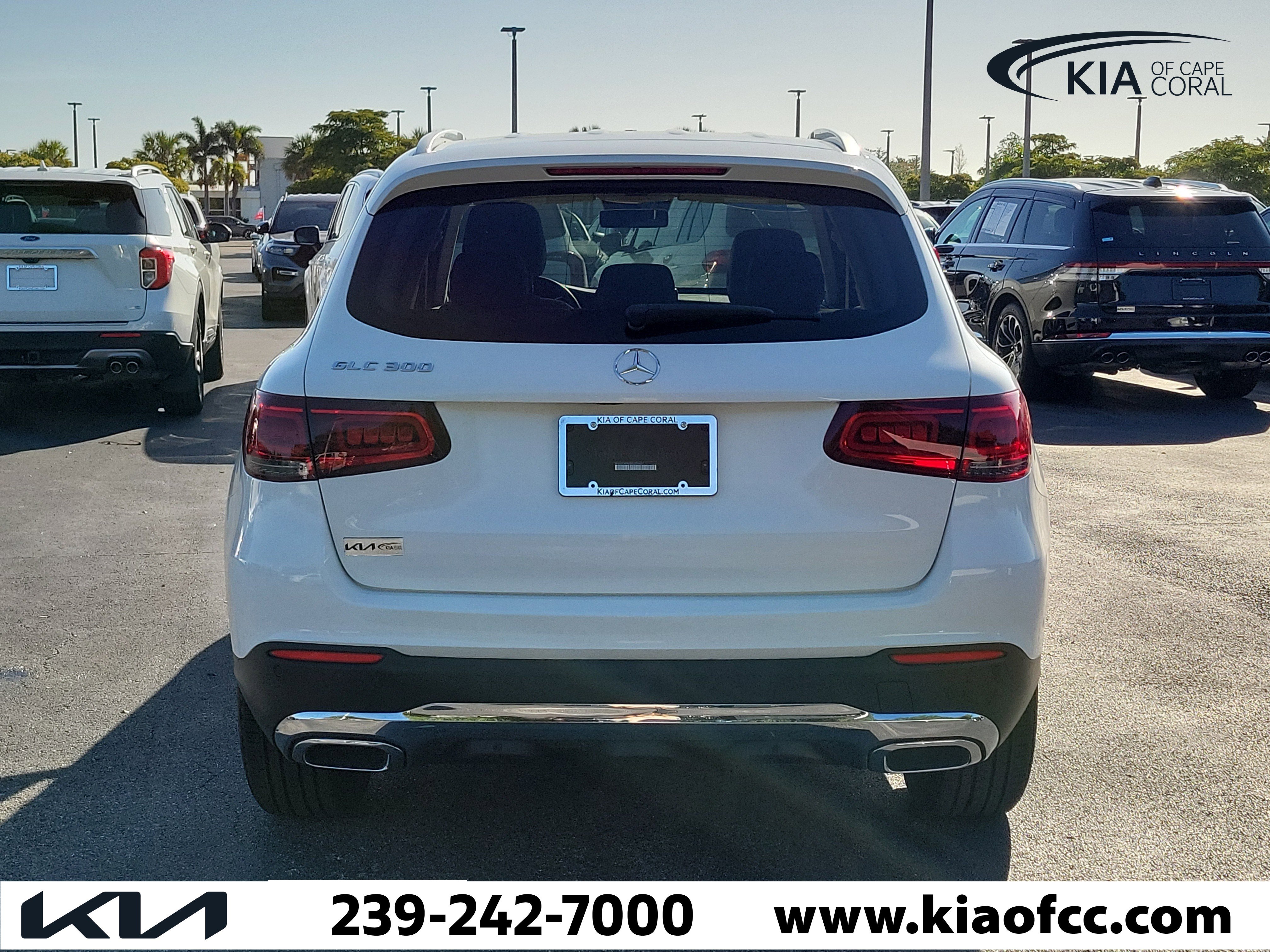 Used 2022 Mercedes-Benz GLC 300 w/ Premium Package Lite image 5