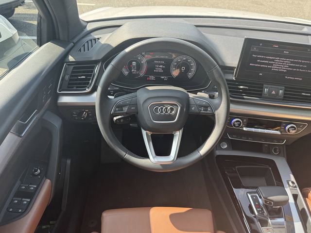 Certified 2025 Audi Q5 2.0T Premium w/ Convenience Plus Package image 14