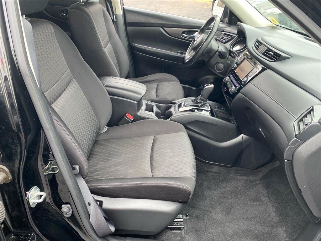 Used 2019 Nissan Rogue SV w/ Premium Package AWD/4WD image 26