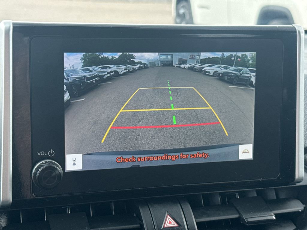 Used 2025 Toyota RAV4 XLE AWD/4WD image 23