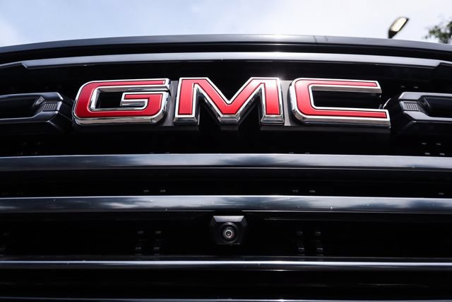 Used 2021 GMC Sierra 1500 AT4 w/ AT4 Value Package AWD/4WD image 19