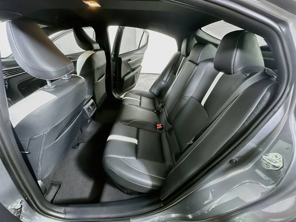 Used 2025 Toyota Camry SE FWD image 14