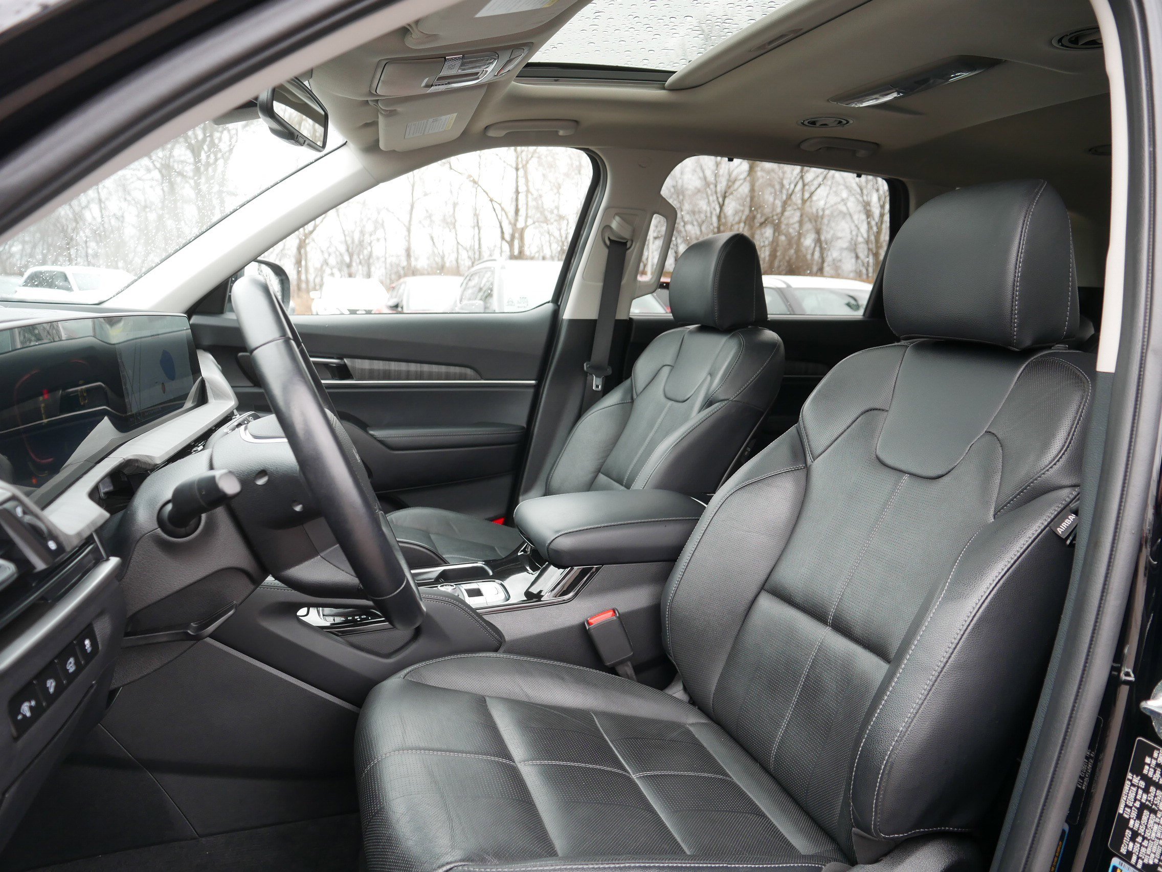 Certified 2024 Kia Telluride EX w/ EX Captain's Chair Package image 35
