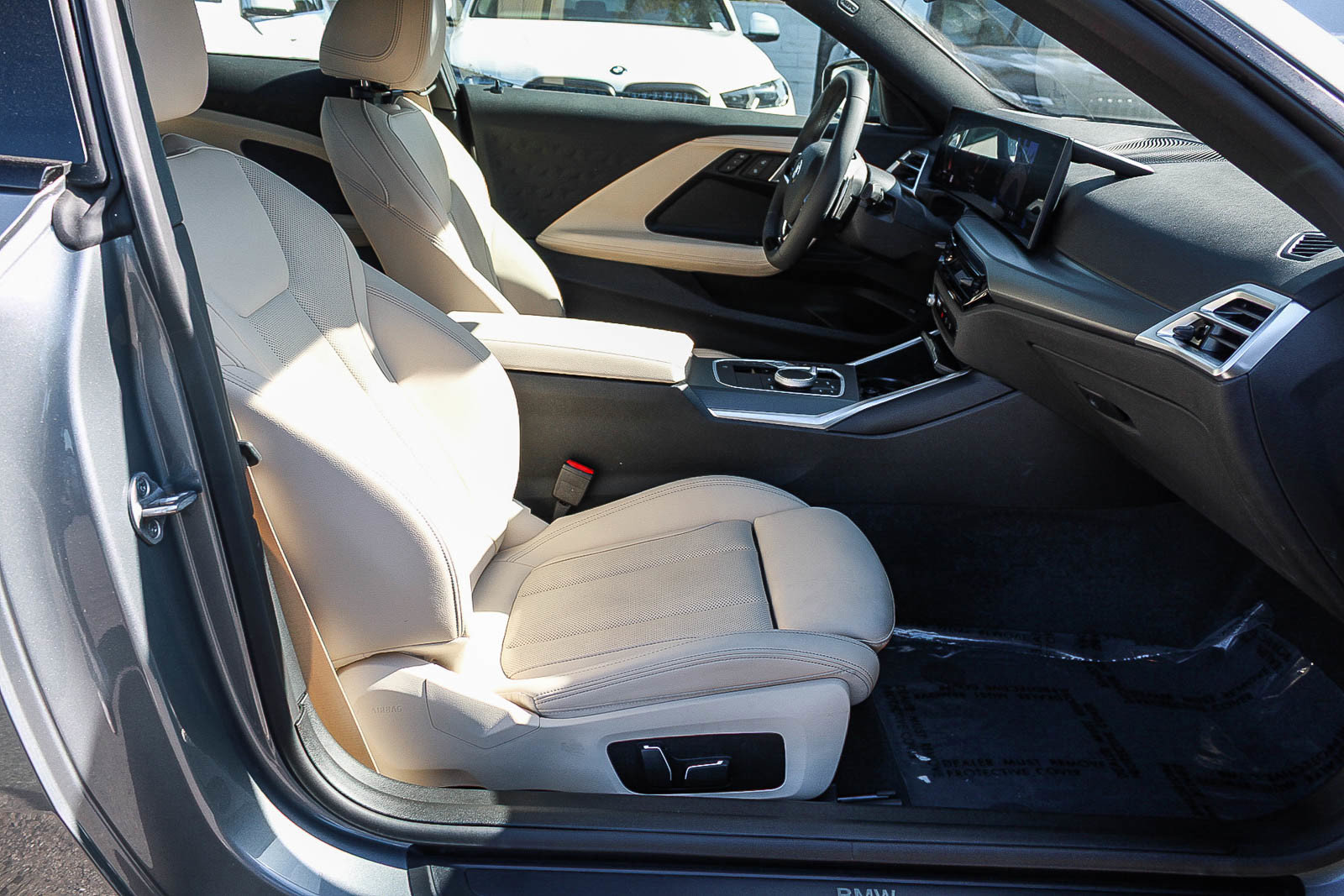 Used 2025 BMW 230i Coupe w/ Convenience Package RWD image 15