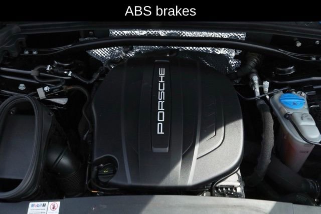 Used 2018 Porsche Macan image 11