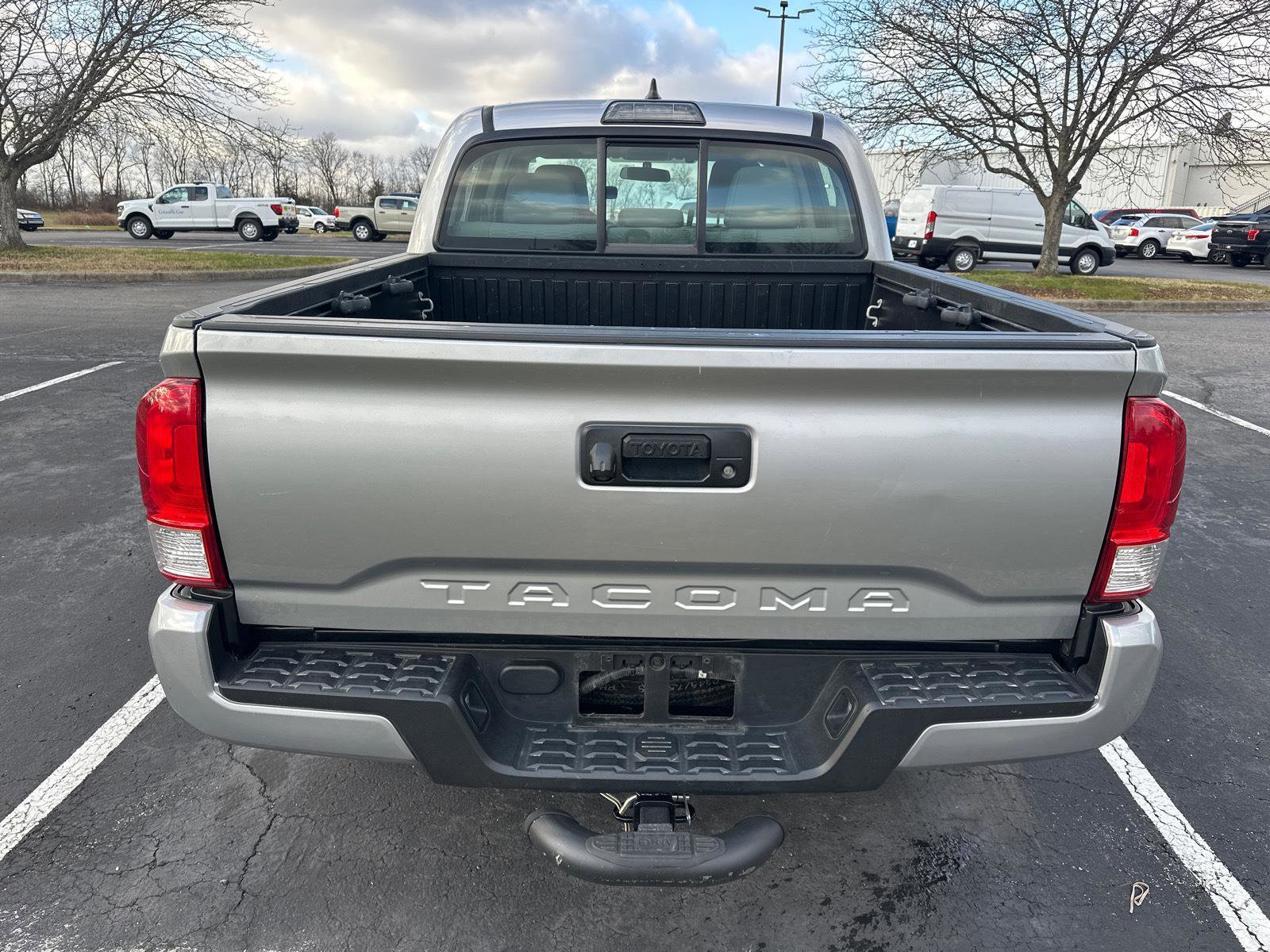 Used 2017 Toyota Tacoma SR image 14