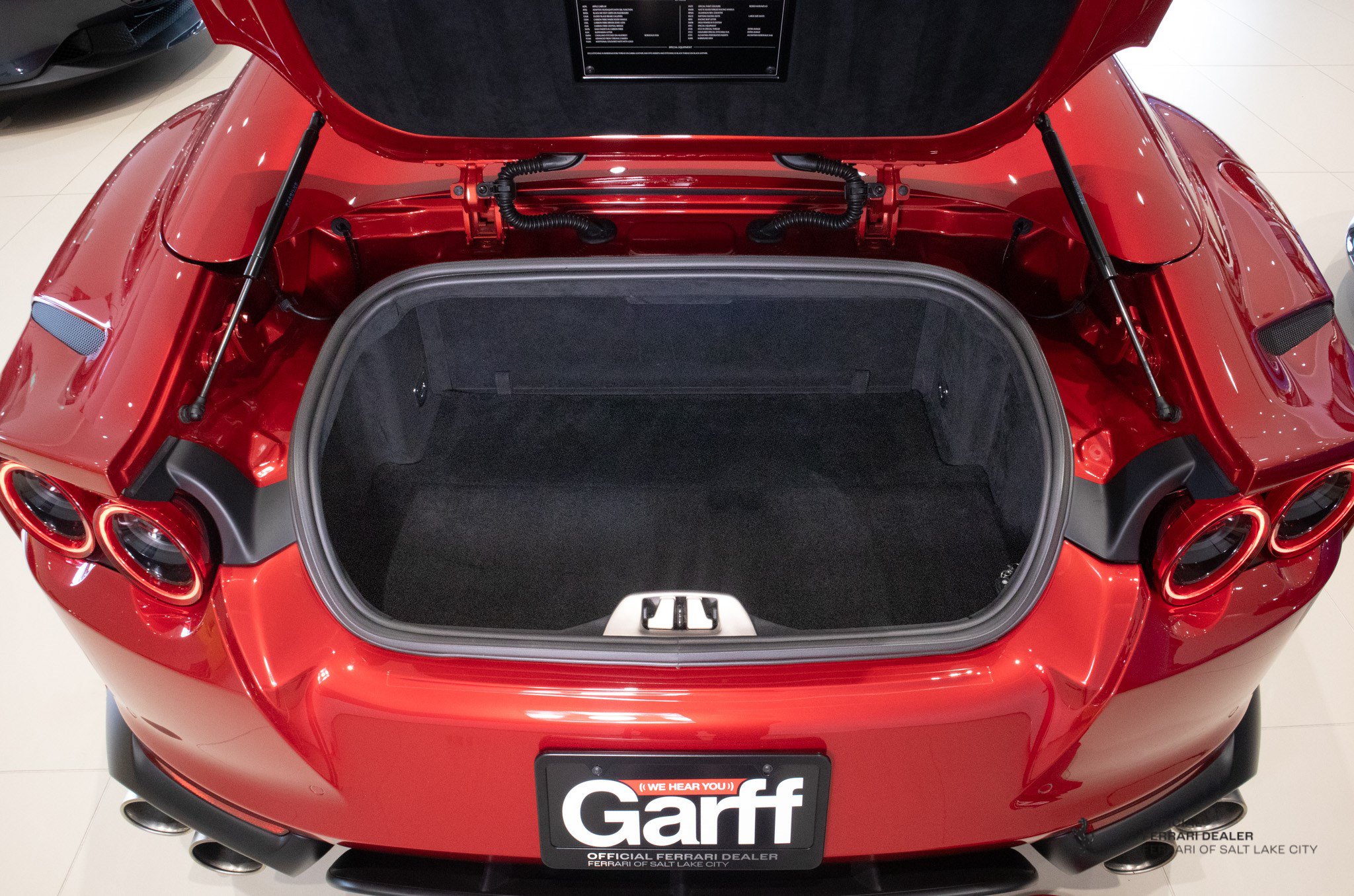 Used 2021 Ferrari 812 GTS RWD image 5