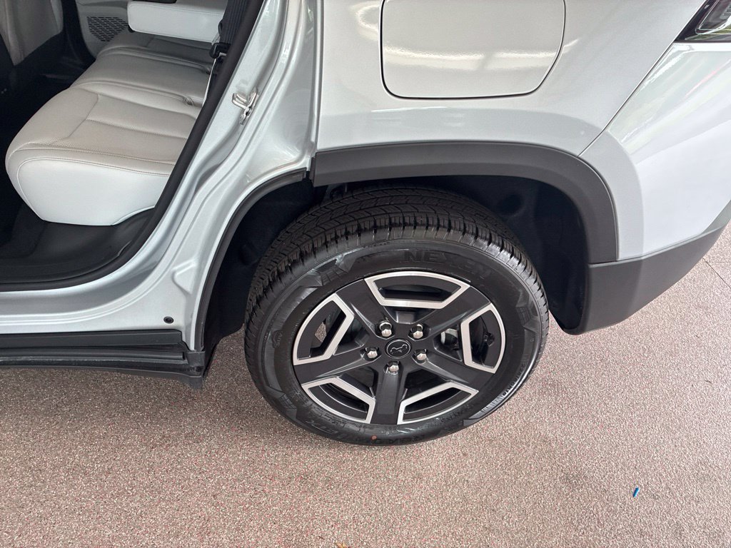 New 2026 Jeep Cherokee Limited AWD/4WD image 15
