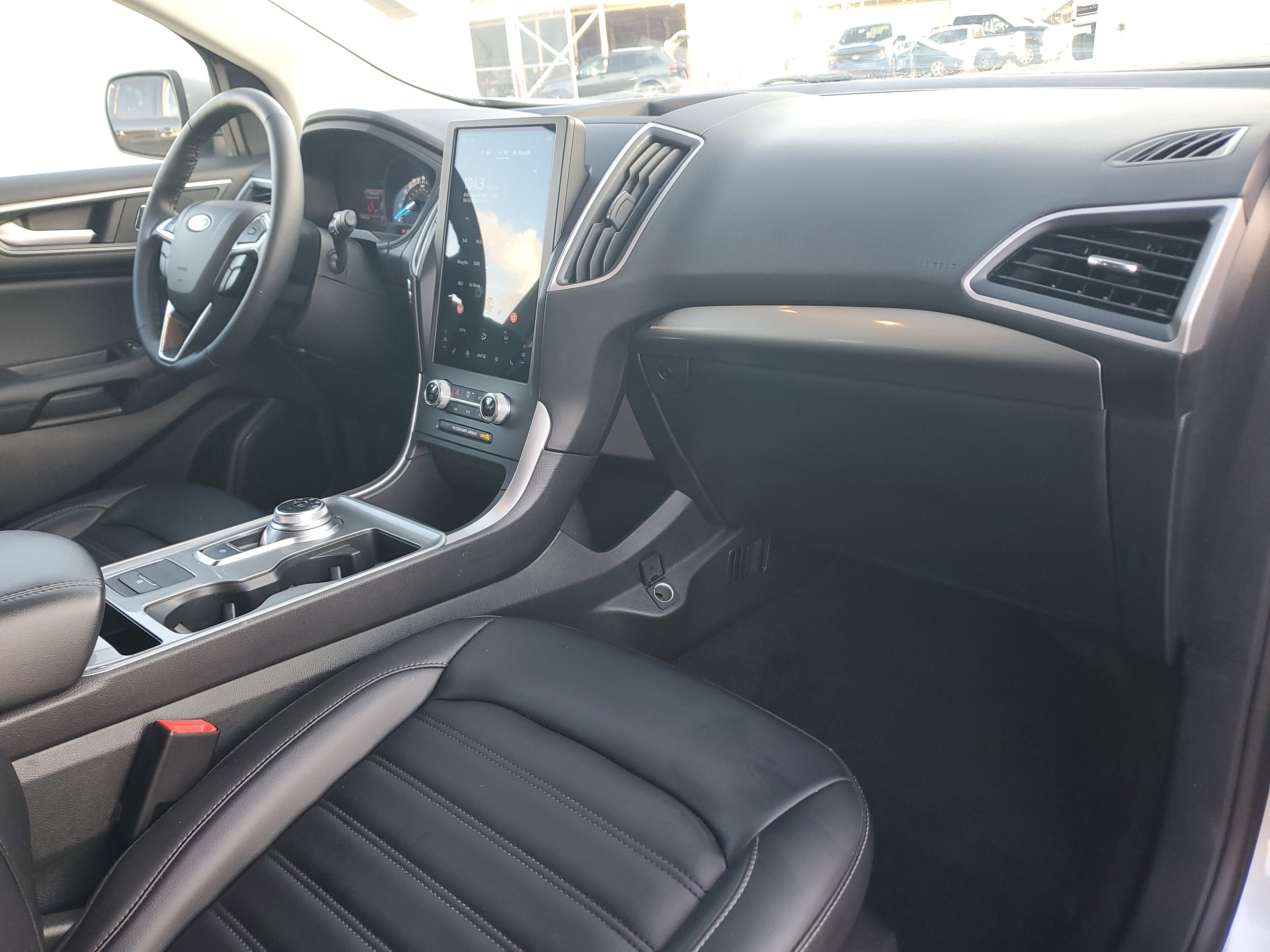 Used 2024 Ford Edge SEL w/ Convenience Package image 19