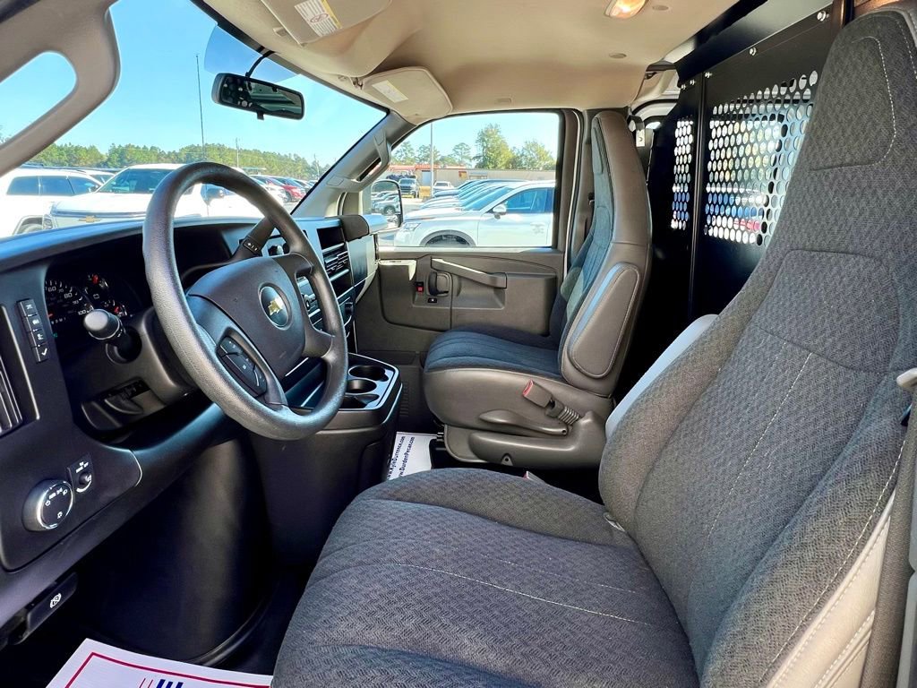 Used 2024 Chevrolet Express 2500 w/ Driver Convenience Package image 13