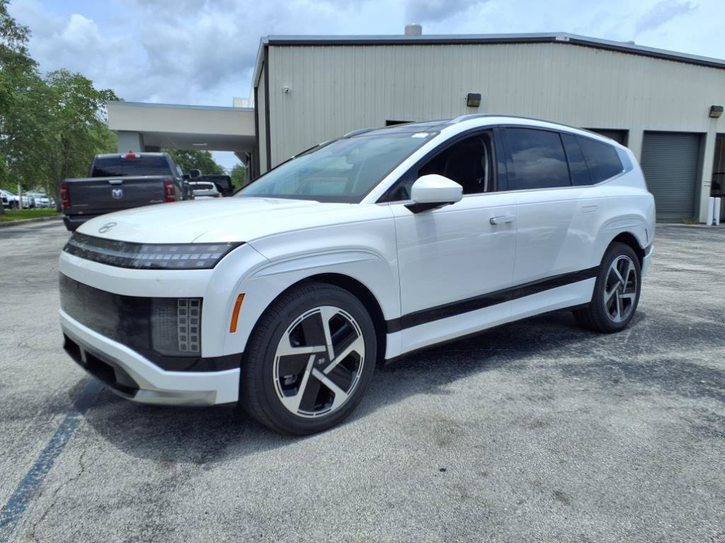 New 2026 Hyundai Ioniq 9 Calligraphy image 3