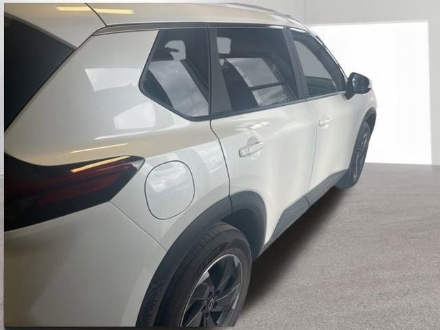 Used 2025 Nissan Rogue SV w/ SV Premium Package image 5