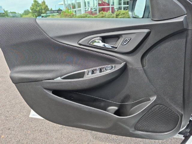 Used 2025 Chevrolet Malibu RS FWD image 23