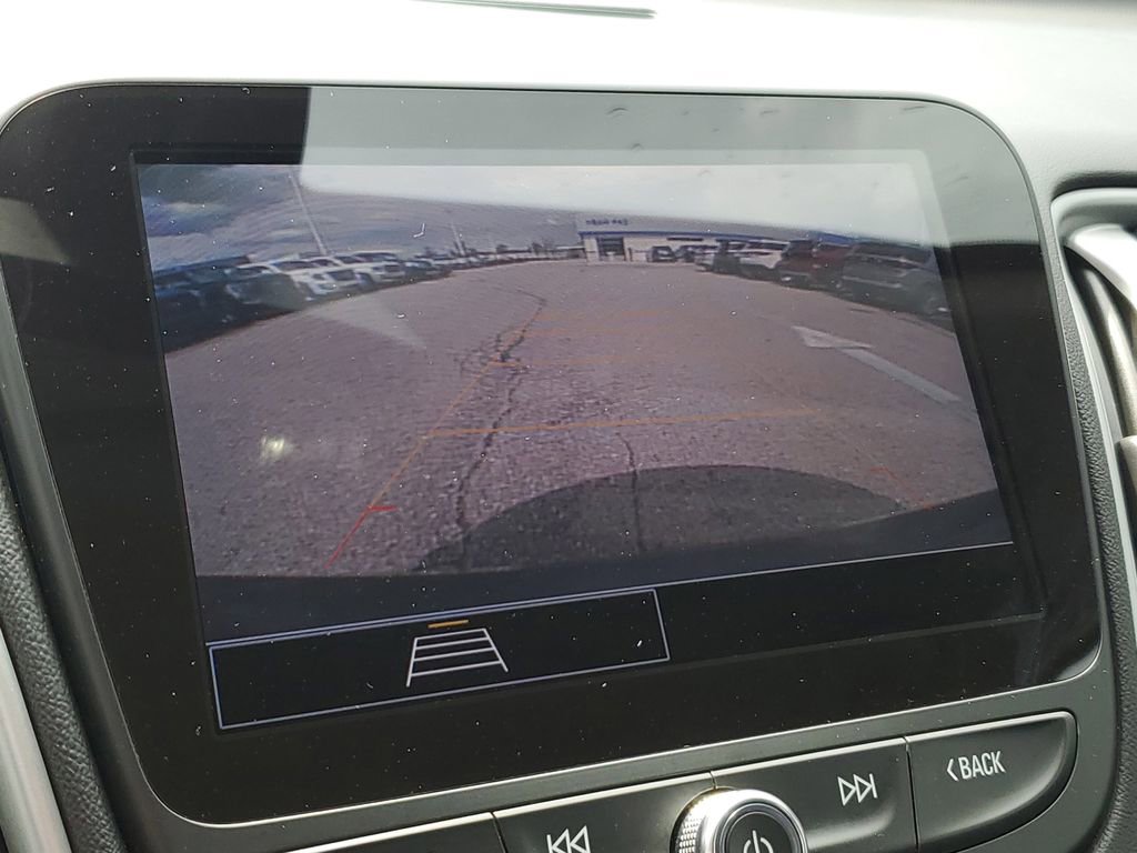 Used 2022 Chevrolet Malibu RS FWD image 14