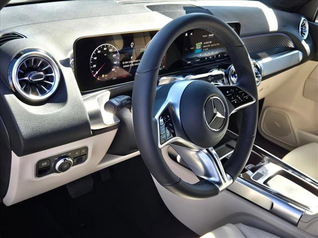 New 2026 Mercedes-Benz GLB 250 image 3