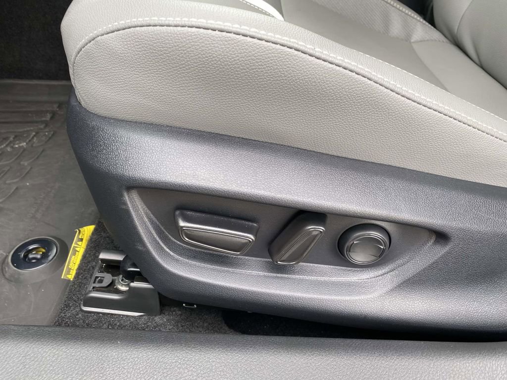 Used 2026 Toyota Camry SE FWD image 19