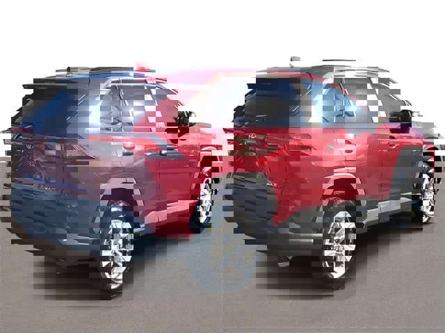 Used 2021 Toyota RAV4 XLE image 4