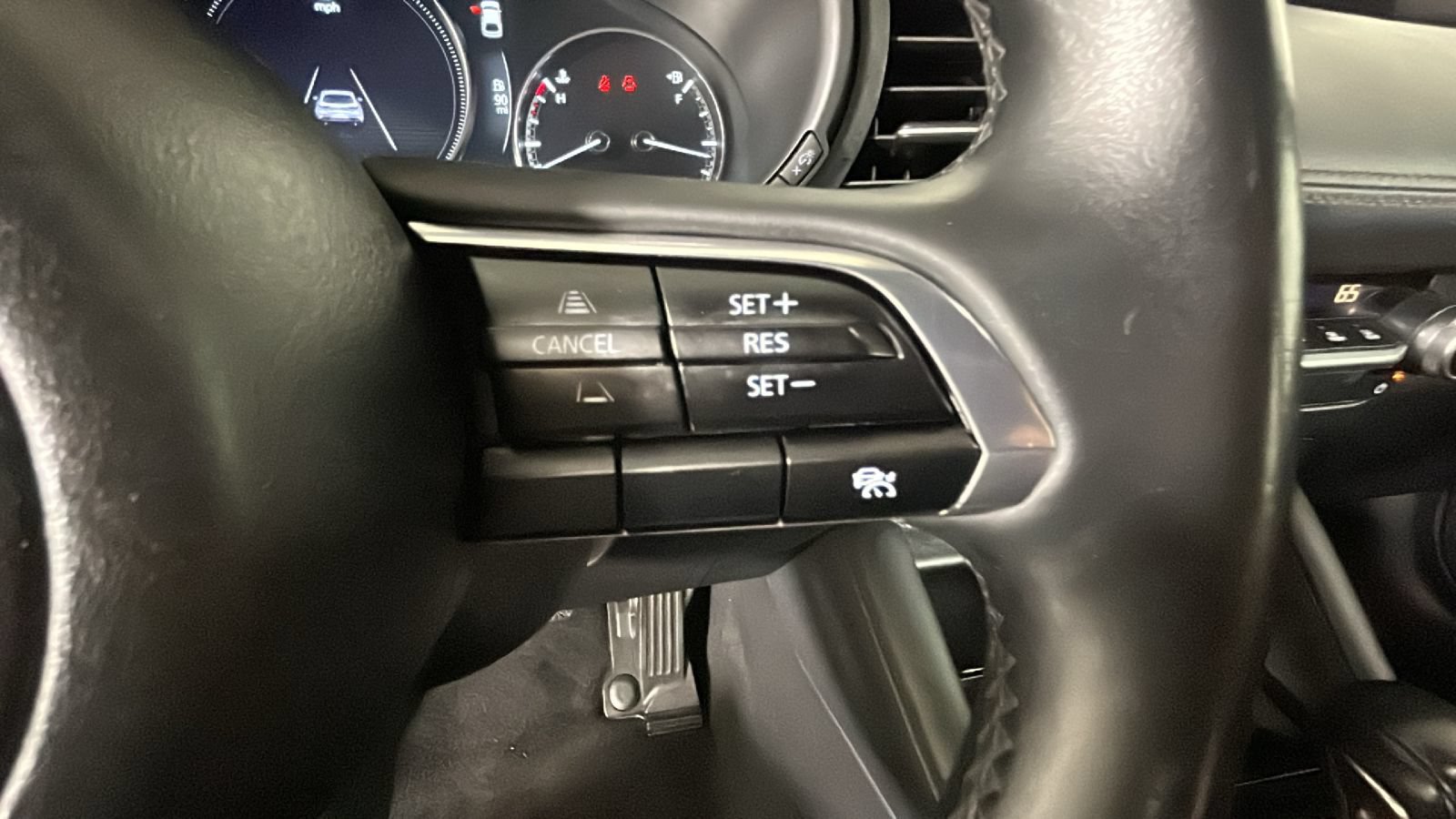 Used 2024 MAZDA MAZDA3 s FWD image 20
