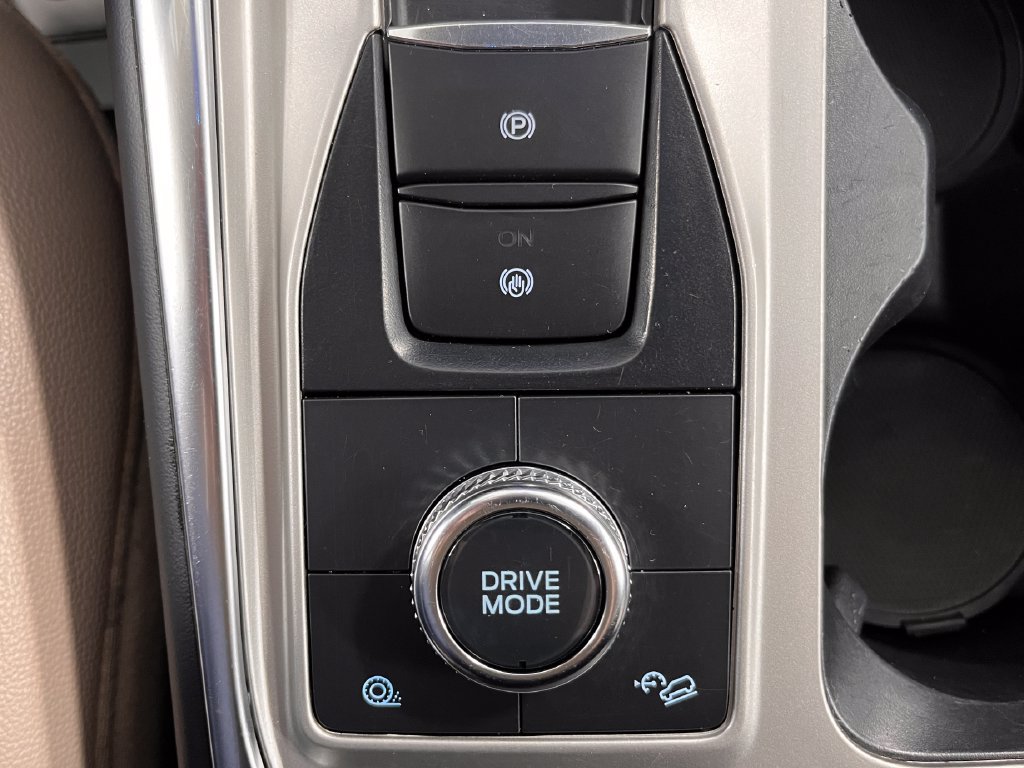 Used 2022 Ford Explorer Limited w/ Equipment Group 301A AWD/4WD image 4