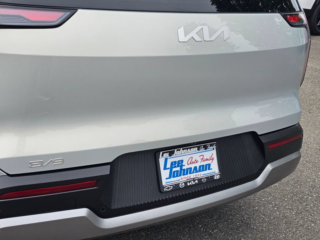 Certified 2024 Kia EV9 Wind AWD/4WD image 26
